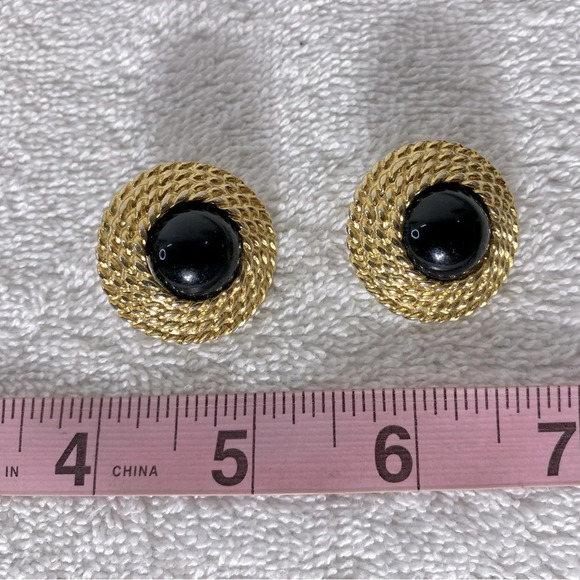 Vintage Gold Tone Rope Circles With Black Centres Clip On Earrings - Picture 7 of 7